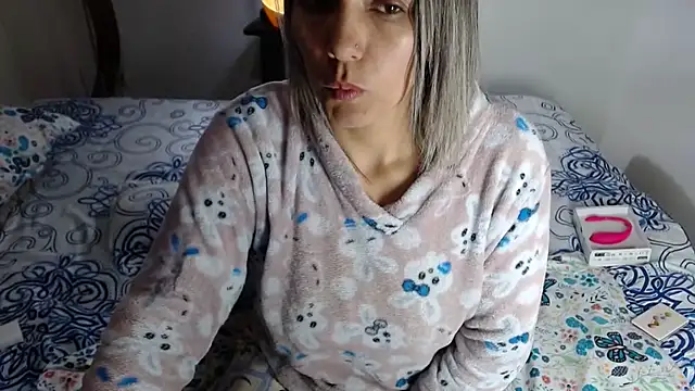 Chat XXX en directo de Chantal_hott