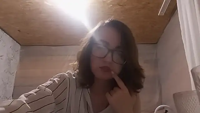 Chatroom XXX en direct de OliviaMoment