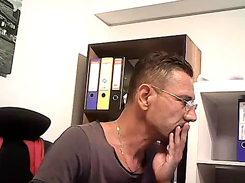 Chat XXX en directo de mastercharisma35