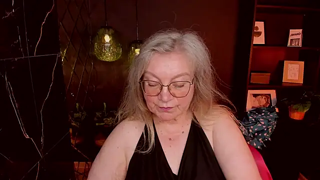 NataliMellow Chat XXX in diretta