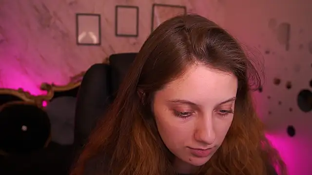 Chat XXX en directo de CuteeFoxy
