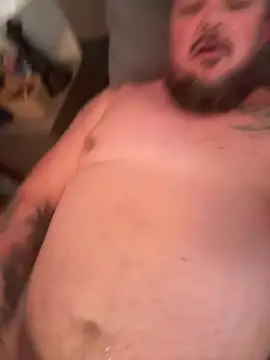 XXX chat uživo modela TatooedBear