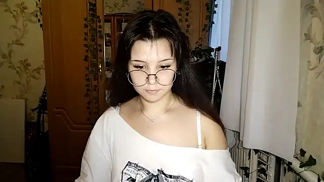 Živý XXX chat Adilily