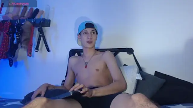aronleblanc_'s Live XXX Chat