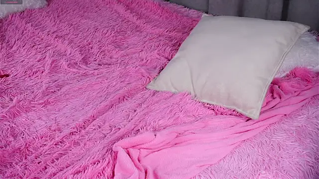 XXX chat uživo modela YettaCalabria