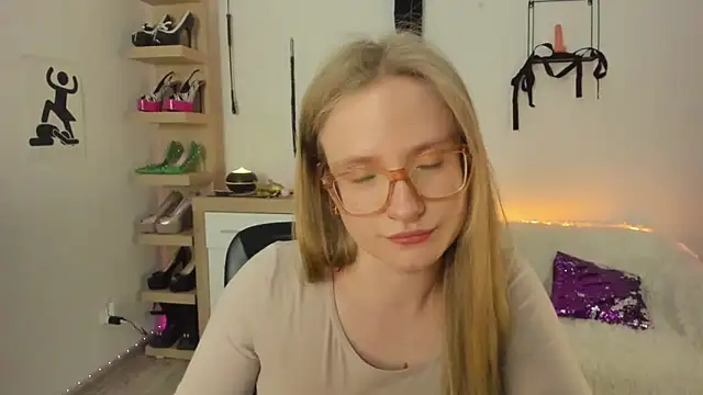 NancyHottie Adlı Modelin Canlı XXX Sohbeti