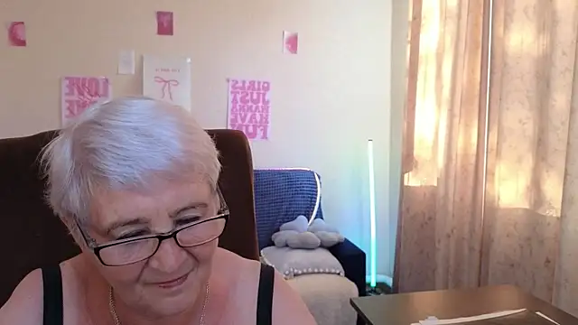 XXX chat uživo modela Sandra_Snowflake