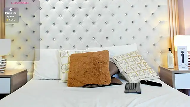 VaniaRouse's Live XXX Chat