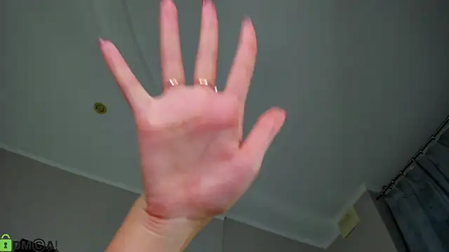 XXX chat uživo modela Riddle_Lay