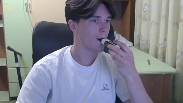Chat +18 de arthur___king ao vivo