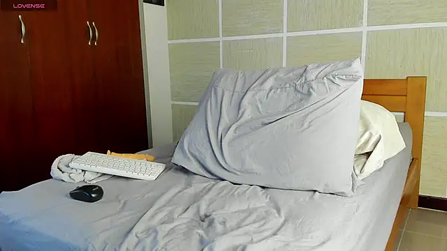 ismaels11's Live XXX Chat