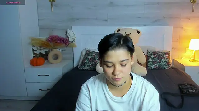 ToxicRosse's Live XXX Chat