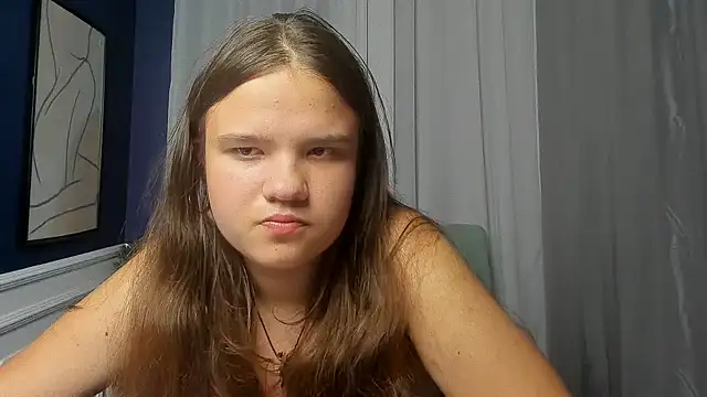 AdeleCruz Chat XXX in diretta