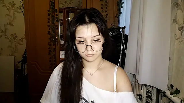 Adilily – Naživo XXX chat