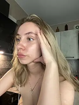 Kitty_Katrine লাইভ XXX চ্যাট