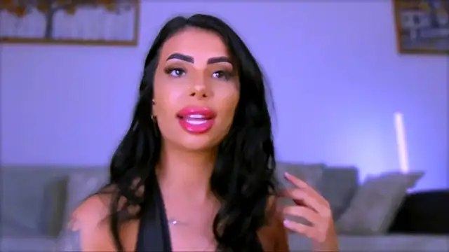 Moonamour Chat XXX live