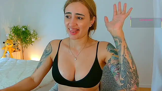 pennyyy_ Chat XXX in diretta