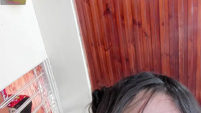 XXX chat uživo modela Cuty_sexy_hot