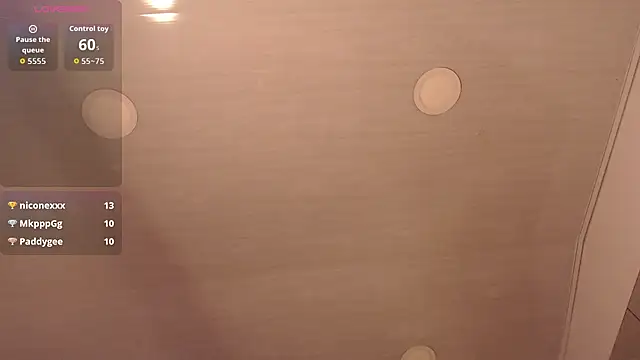 AriannaAdames élő XXX-chatje