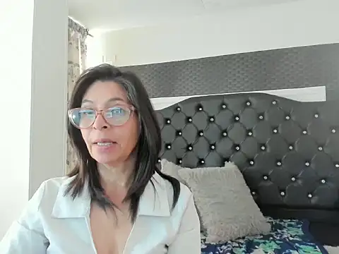 XXX chat uživo modela lena_gray