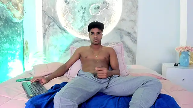 TaylorClay_ Chat XXX in diretta