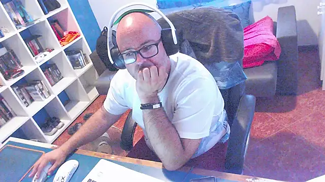 Chat +18 de ravingr4d4 ao vivo