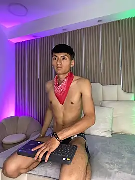 AdrianStark_ Live XXX-chat