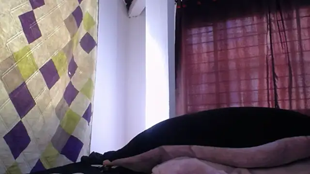 DaraSweet20 Adlı Modelin Canlı XXX Sohbeti