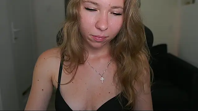 VivienVance XXX чат на живо