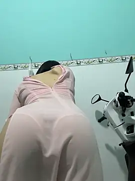 Nana-19's Live XXX Chat