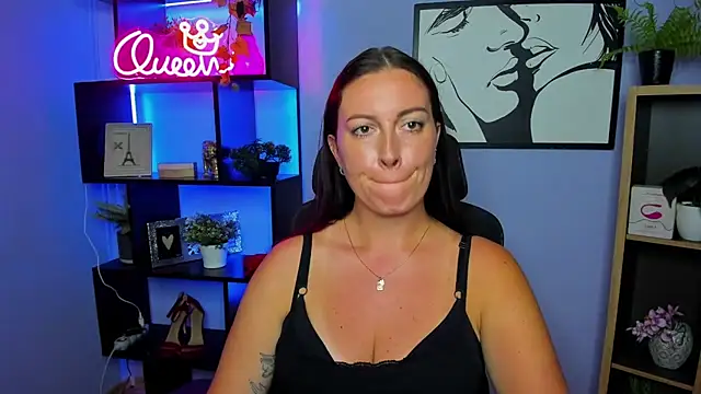 XXX chat uživo modela FUN_AMI