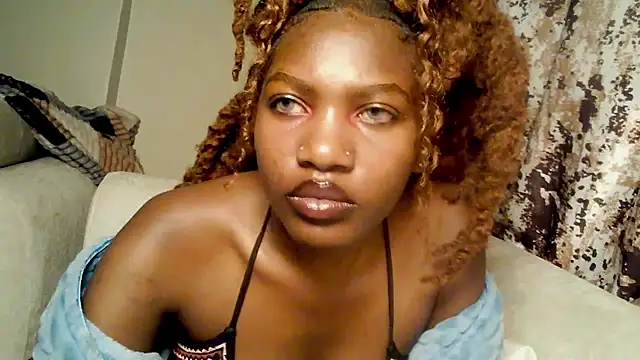 XXX chat uživo modela Chocolatspeach
