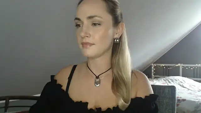 Chat +18 de ScarlettSensitive ao vivo