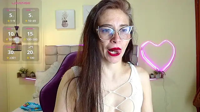 XXX chat uživo modela _naomi_s