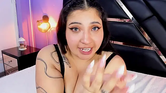 Emma_monserrat's Live XXX Chat