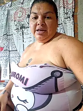 Juli_Powl's Live XXX Chat