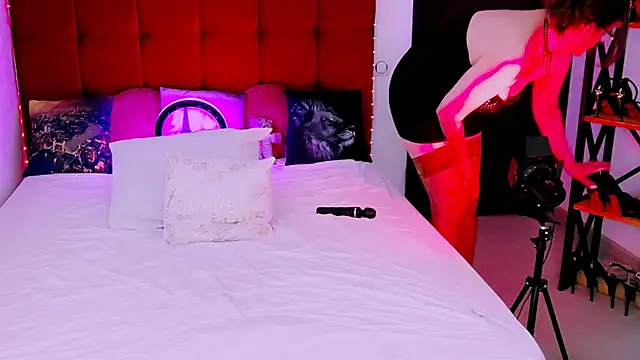 EvelynPorshe's Live XXX Chat