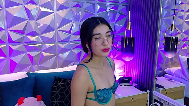 XXX chat uživo modela AdelineJhones