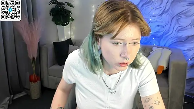 XXX chat uživo modela Elira_Vane