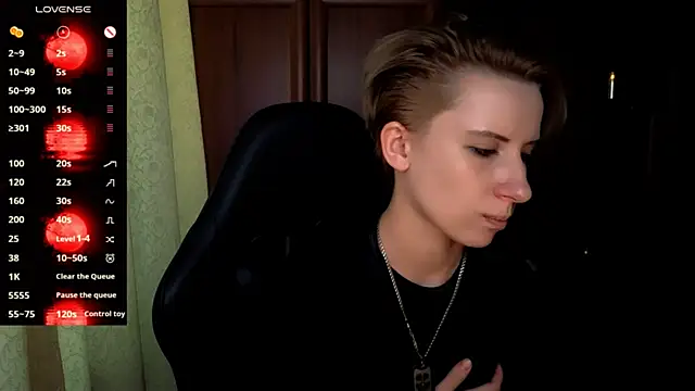 XXX chat uživo modela _Shadow_devil__
