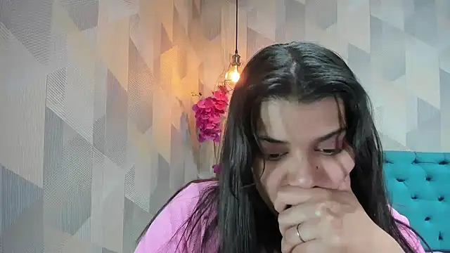 XXX chat uživo modela LindaBreeS