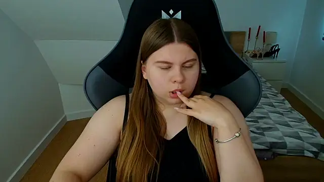 XXX chat uživo modela AbbyLuxee
