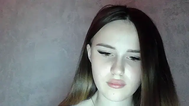 XXX chat uživo modela SweetLoraa