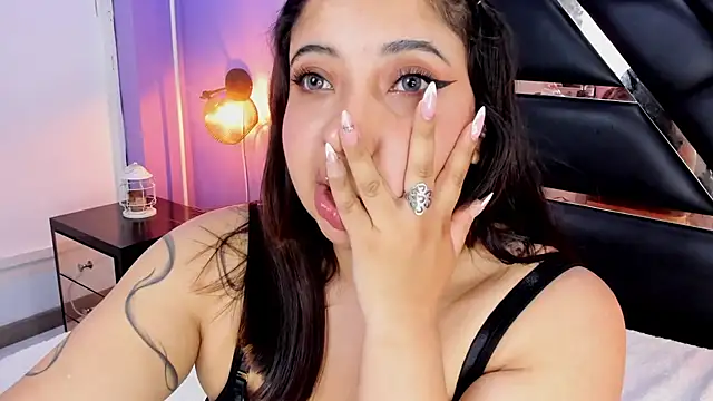 XXX chat uživo modela Emma_monserrat