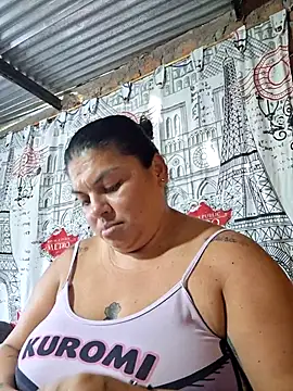 XXX chat uživo modela Juli_Powl