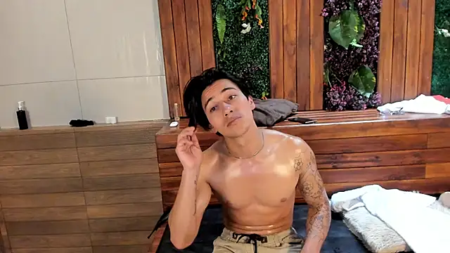 XXX chat uživo modela Andy_Joy_