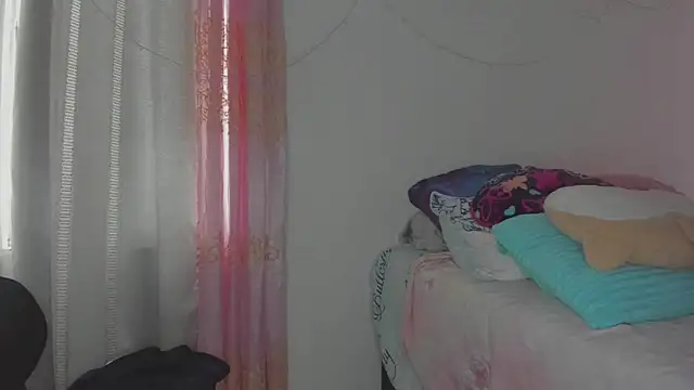 HARLEYNAPIERn Live XXX chat