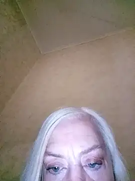 Julia20X Chat XXX in diretta