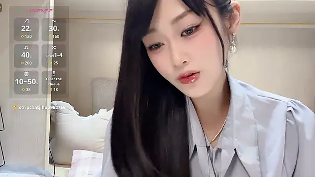 yueyue2003 Adlı Modelin Canlı XXX Sohbeti