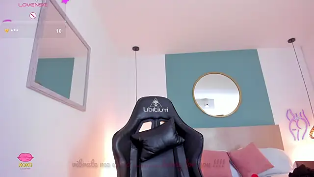 lucy_blue28's Live XXX Chat